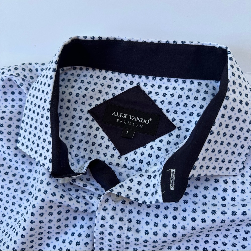 Men’s Alex Vando Long Sleeved Shirt 
Size Large​​​ - Picture 2 of 8